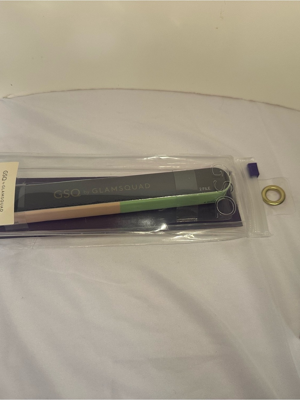 GSQ by Glamsquad "Less Stress" Beauty Bundle Brush Tweezers Blender Nail File - Picture 3 of 6